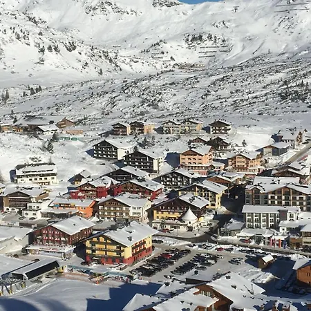 Hotel-skischule Krallinger ホテル オーバータウエルン
