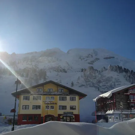 ホテル Hotel-skischule Krallinger 3*
